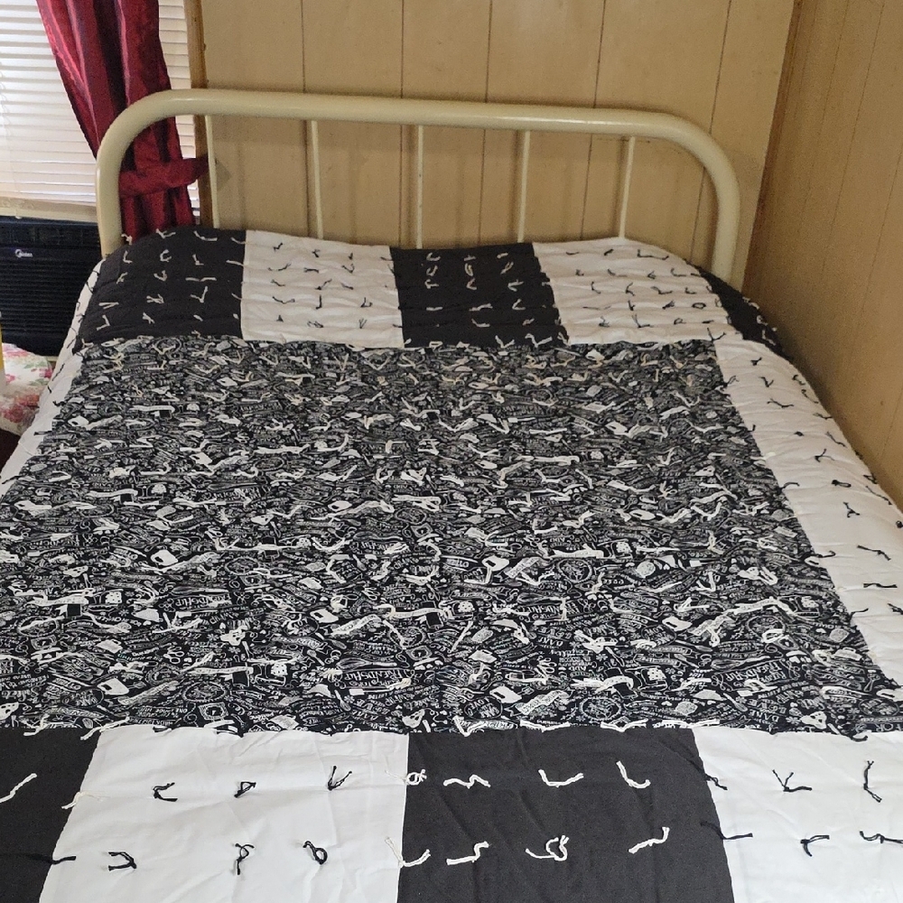 Hand Crafted Black and White Musical Note Quilt 86W × 86L